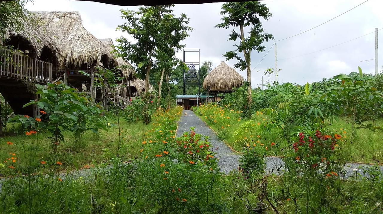 فيلا Sunny Field Eco Stilt House كات تيان المظهر الخارجي الصورة