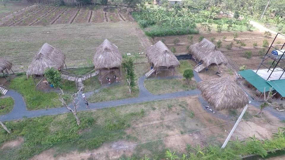 فيلا Sunny Field Eco Stilt House كات تيان المظهر الخارجي الصورة