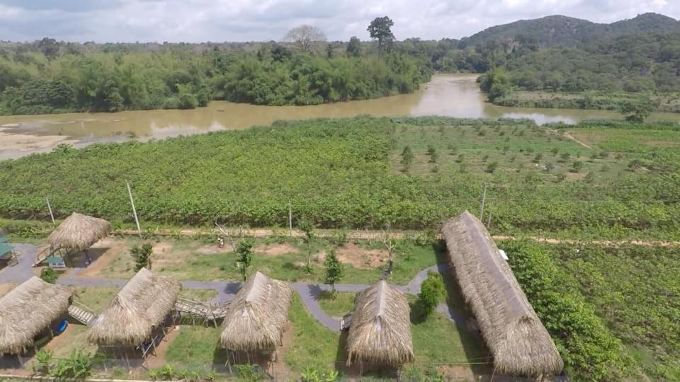 فيلا Sunny Field Eco Stilt House كات تيان المظهر الخارجي الصورة