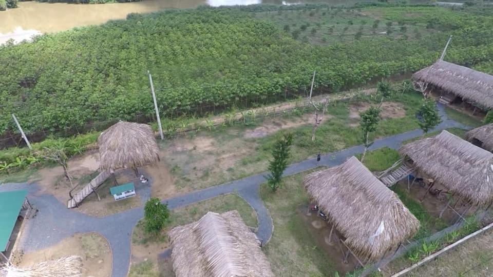 فيلا Sunny Field Eco Stilt House كات تيان المظهر الخارجي الصورة